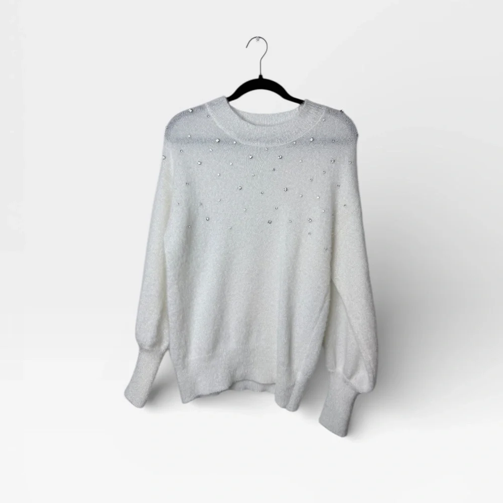 Cato‎ Size Medium True White Bedazzled Sweater (D)